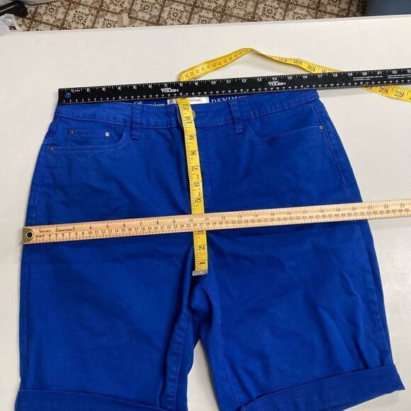 CROFT & BARROW Premium Denim‎ Blue Woman’s Bermuda Shorts Size 14 - Picture 3 of 9